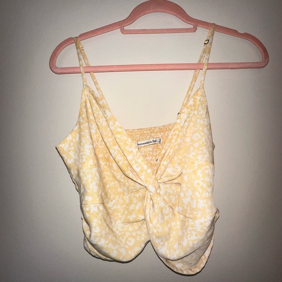 Medium yellow Abercrombie and fitch twist front crop top - Picture 1 of 3